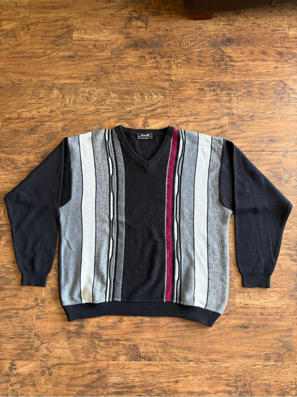 Vintage 1990s Marcello Italian Merino Wool-Blend V-Neck Sweater Size XL